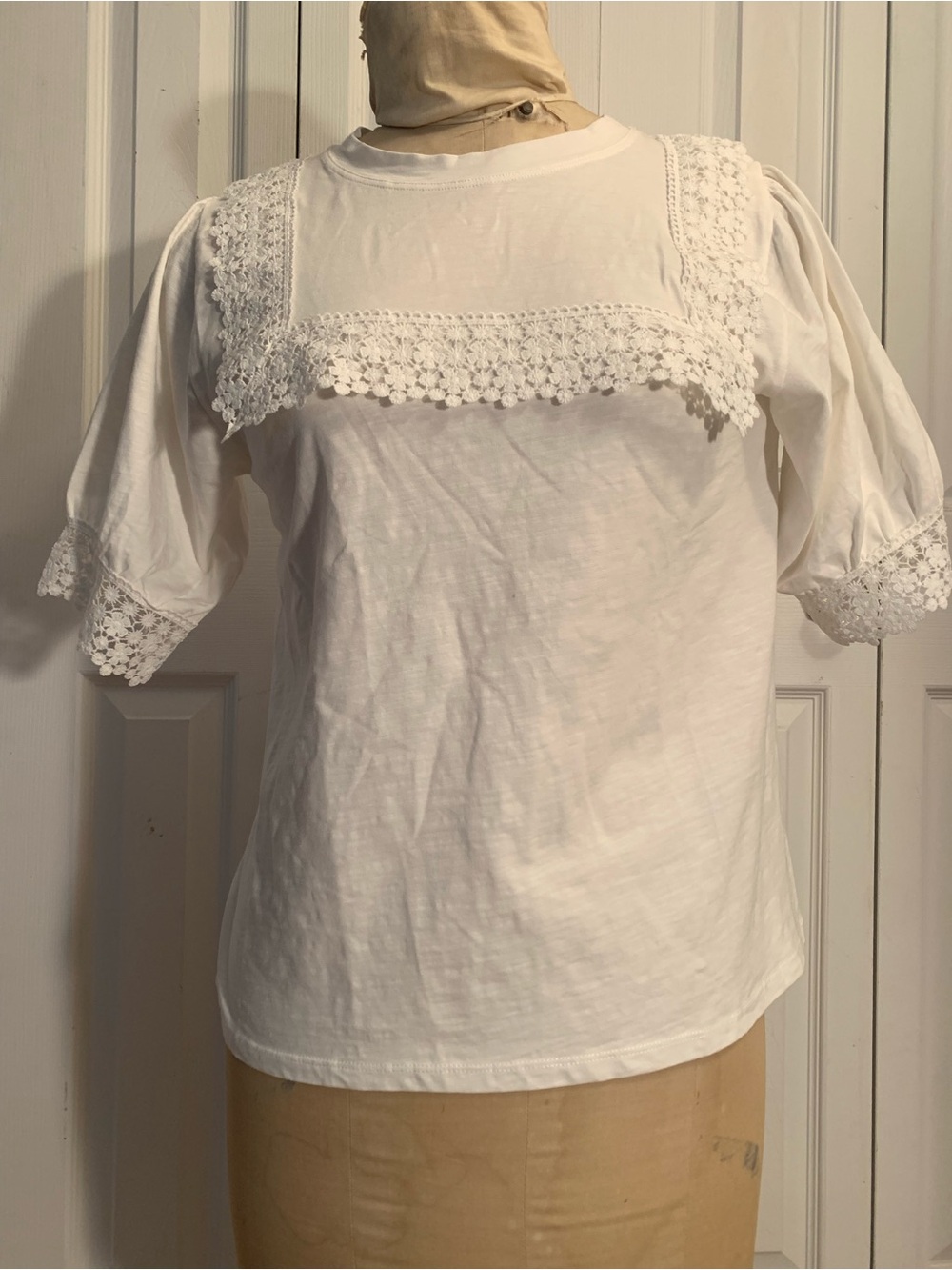 Sundance Women's White Crochet Trim Puff Sleeve Top Medium